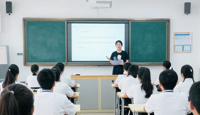 教师培训课程如何提升学生服务效能